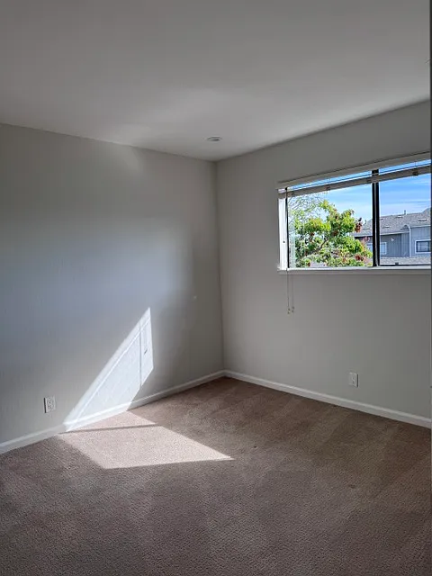 2 bed, 2.5 bath, 1196 sqft, $4,700 — Photo 4