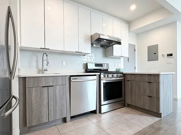1656 Stillwell Ave #3B, Brooklyn, NY 11223