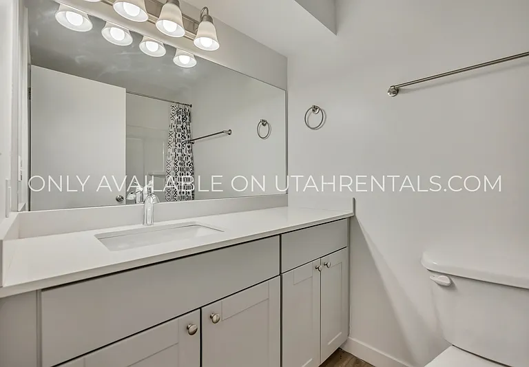 1535 S 450th St E — Photo 11