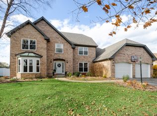 212 Waterford Dr, Prospect Heights, IL