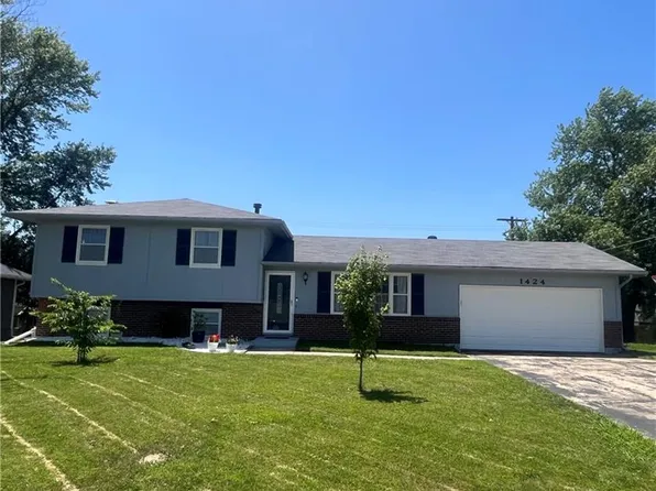1424 S Olive St, Ottawa, KS 66067