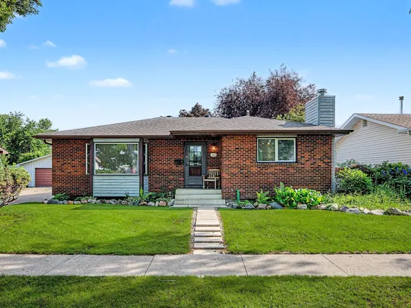6115 152a Ave NW, Edmonton, AB T5A 1X9