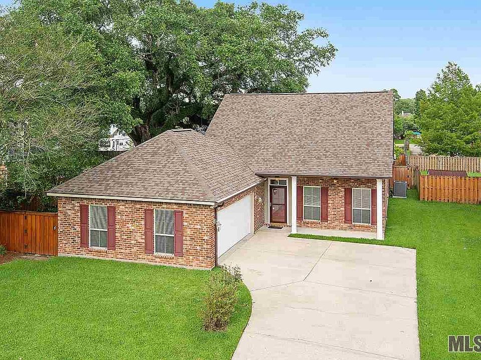 1st image of 16086 Jarod Dr