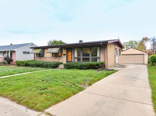6371 W Kinnickinnic River Pkwy, Milwaukee, WI 53219