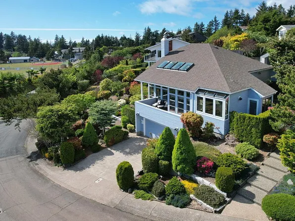238 SE View Dr, Newport, OR 97365