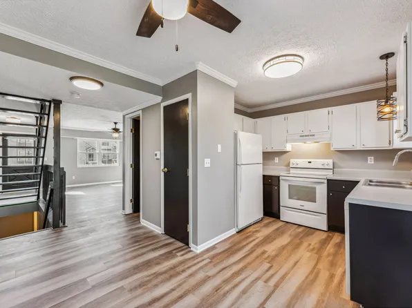 8232 Baltimore Ave, Westerville, OH 43081