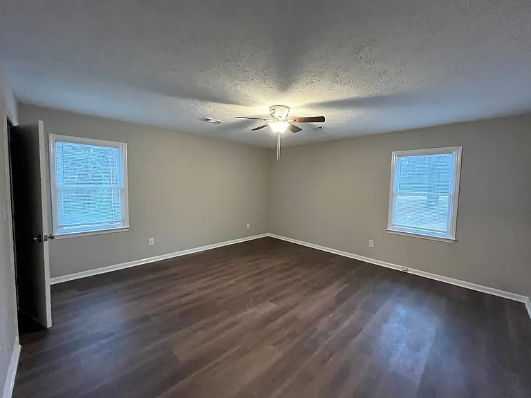 403 Raintree St — Photo 11