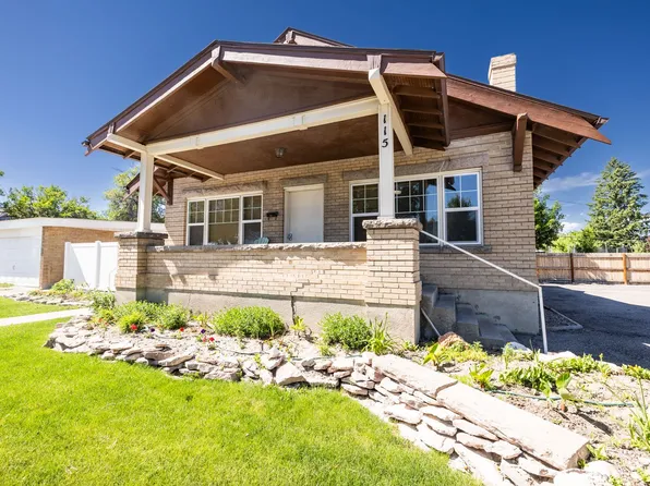 Shared And Private Rooms - Man Cave In Rexburg