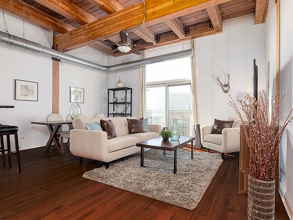 2nd image of 500 N Damen Ave APT 307
