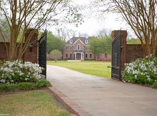 5050 Plantation Rd, Alexandria, LA 71303