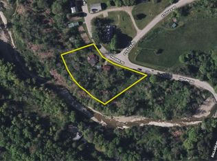 8213 Higgins Rd, Freedom, NY 14065