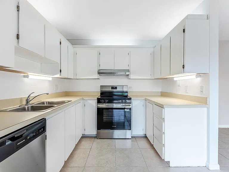 1773 N Congress Ave — Photo 12