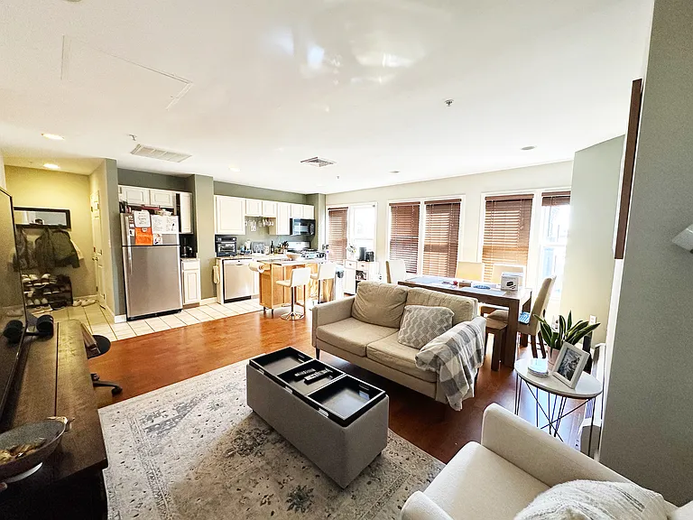 1 Davenport St #10 — Photo 7