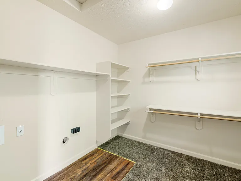 Springview Apartments — Photo 47