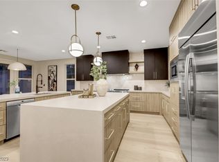 10781 Capesthorne Way, Las Vegas, NV 89135