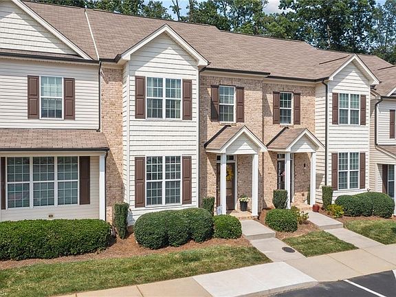 3rd image of 56 Nandina Dr