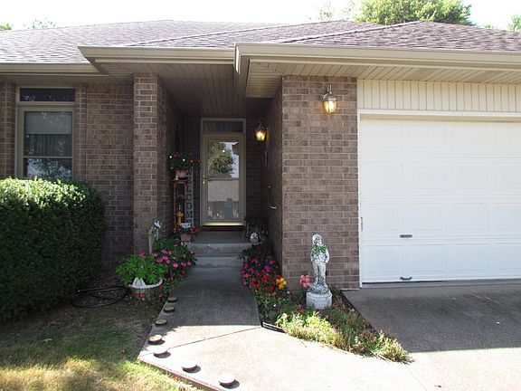 3rd image of 1448 E Lee Street