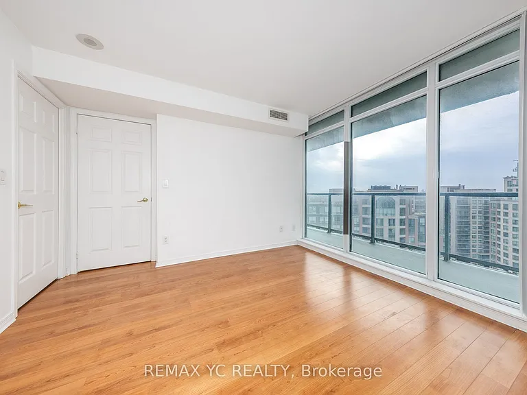 5500 Yonge St #2410 — Photo 16