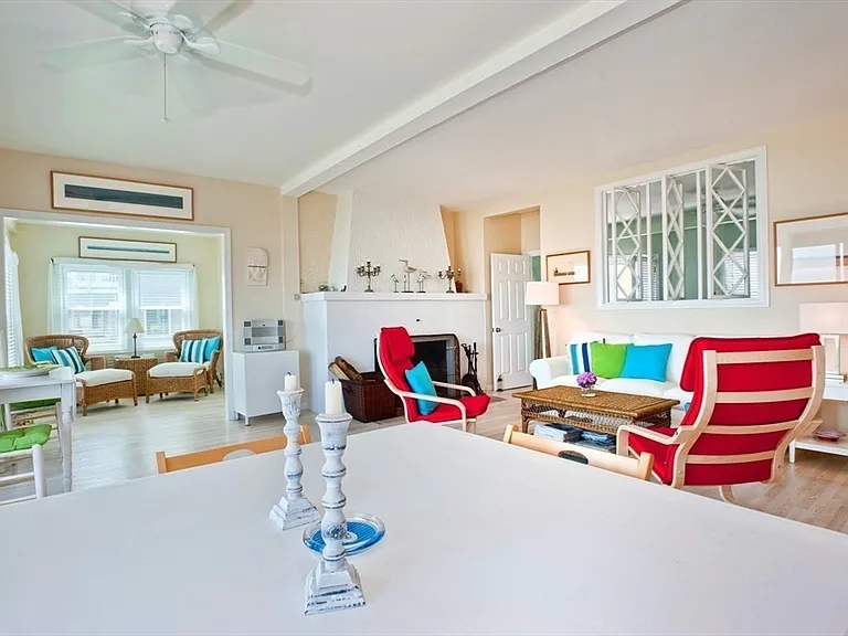175 Beach Ave #3 — Photo 6