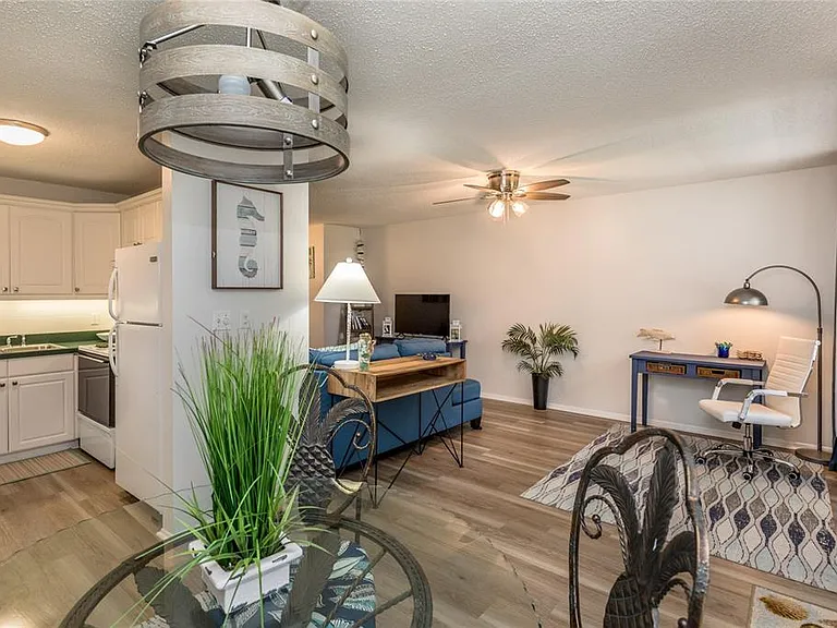 5 Vista Palm Ln #203 — Photo 10