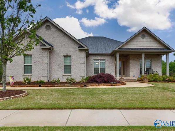 16 Elm Ridge Blvd, Huntsville, AL 35824
