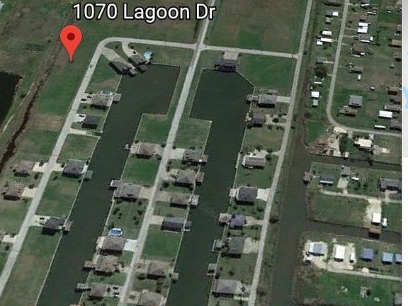 3rd image of 1070 Lagoon Dr