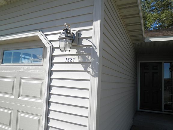 2nd image of 1321 New York Ave