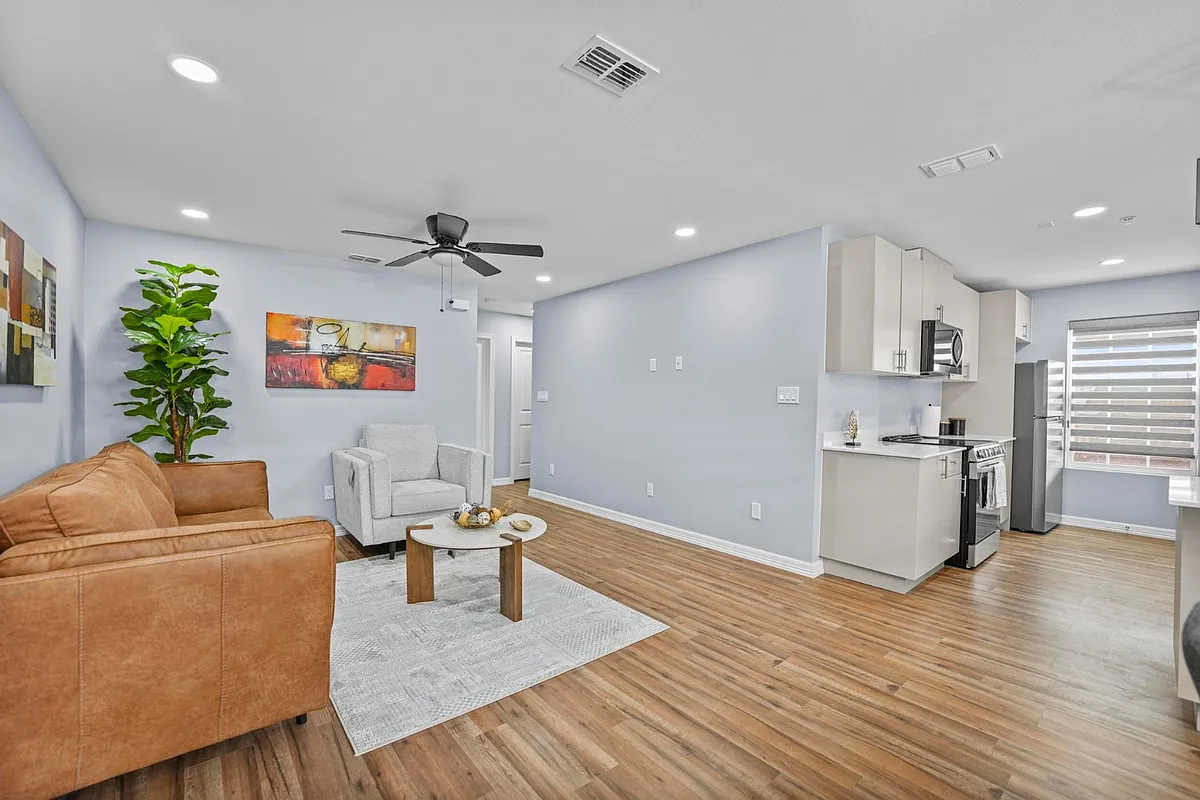 Building Photo - 2204 Northridge #23