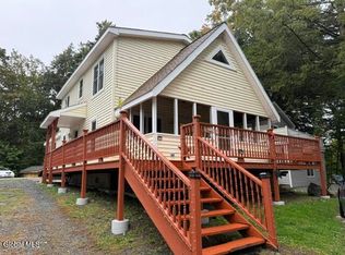 23 N Shore Rd, Petersburgh, NY 12138