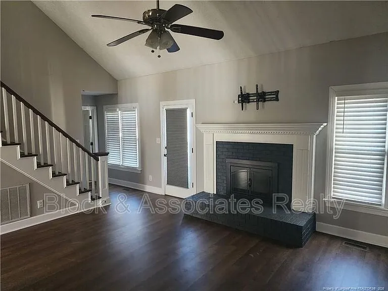 3460 McChoen Dr — Photo 5