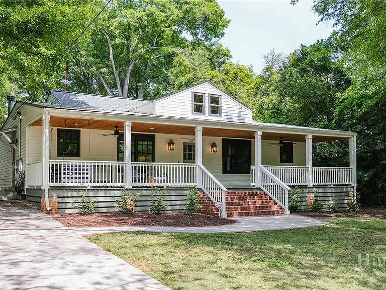 234 Sunset Dr — Photo 2