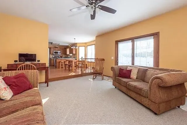 2922 Maple Run Dr — Photo 12