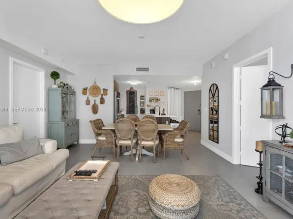 488 NE 18th St, Miami, FL