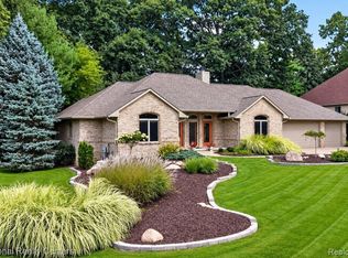 6736 Cranville Dr, Clarkston, MI 48348