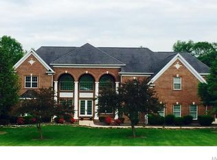 9 Lakeside Dr, Washington, MO 63090