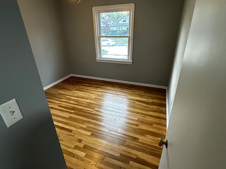 4823 Russell Ave — Photo 8
