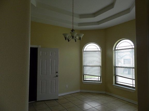 4th image of 3025 Ursula Ave