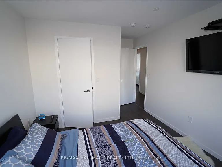 400 Alex Gardner Cir #78 — Photo 10