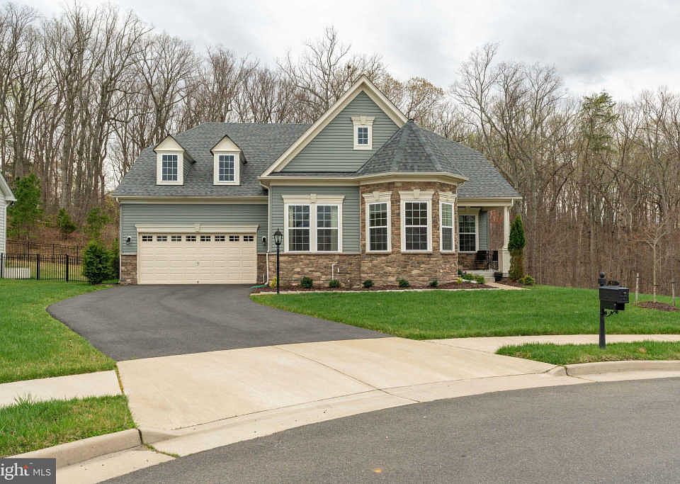 1st image of 53 Bradbury Way