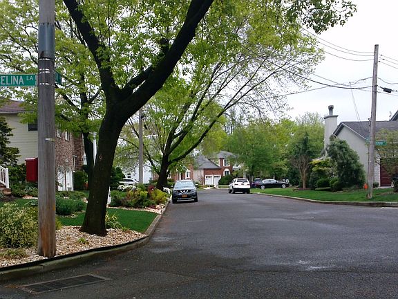 3rd image of 5 Amaron Ln