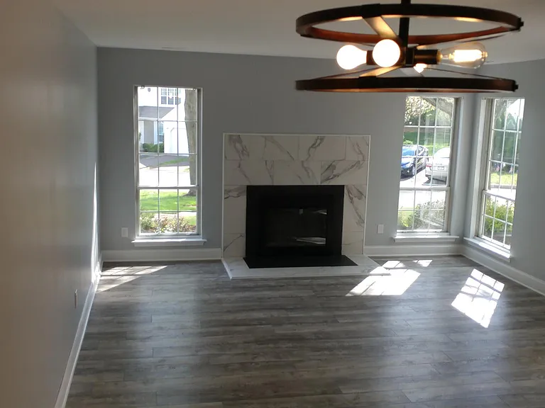24 Banbury Ct — Photo 3