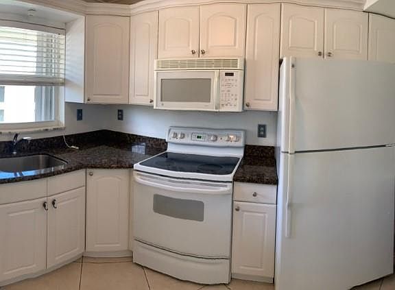 4th image of 1169 Hillsboro Beach Blvd #207
