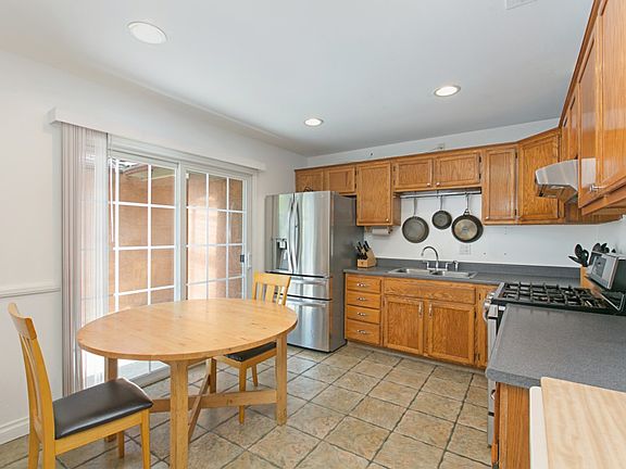 5th image of 3608 La Mirada Dr