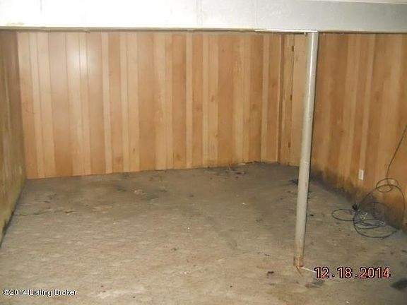 895 basement room