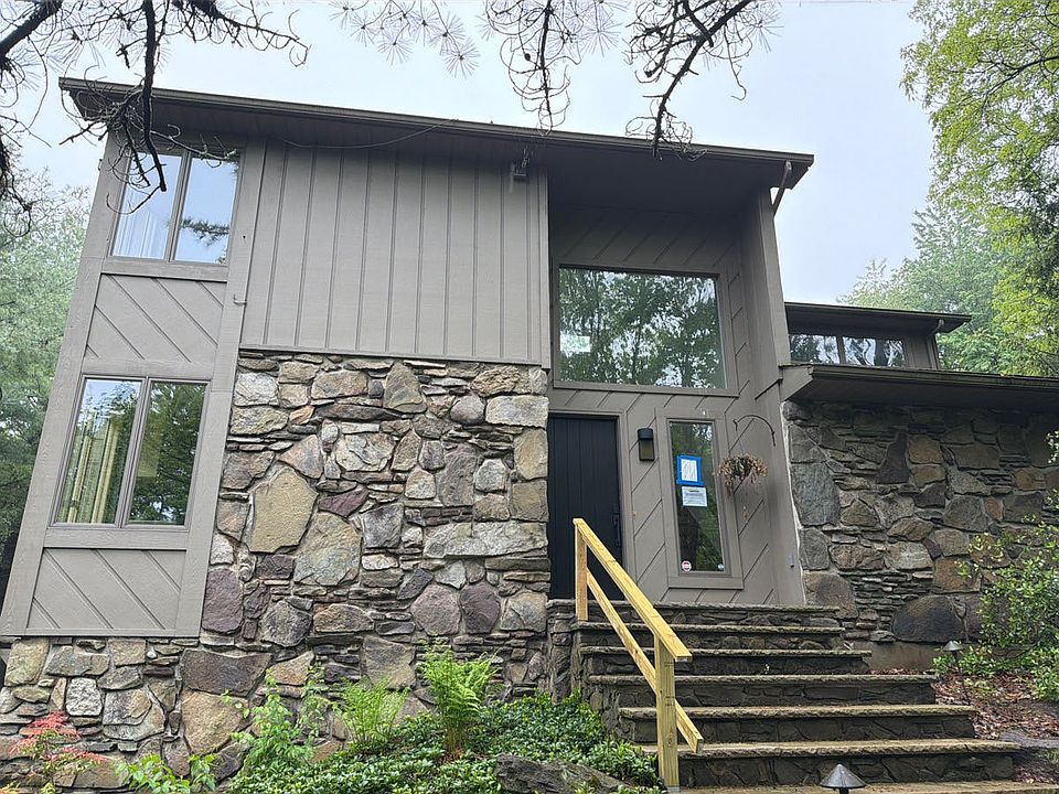 1st image of 131 Dug Rd