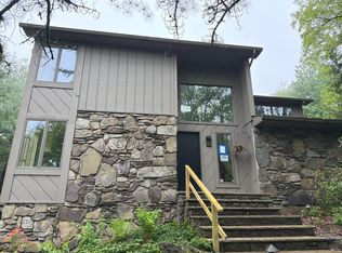 131 Dug Rd, Wyoming, PA 18644