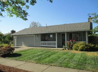 614 S Linden St, Cornelius, OR 97113