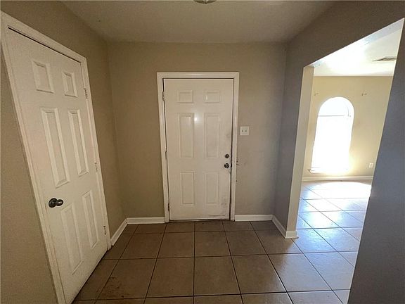 2nd image of 3317 Riverland Dr