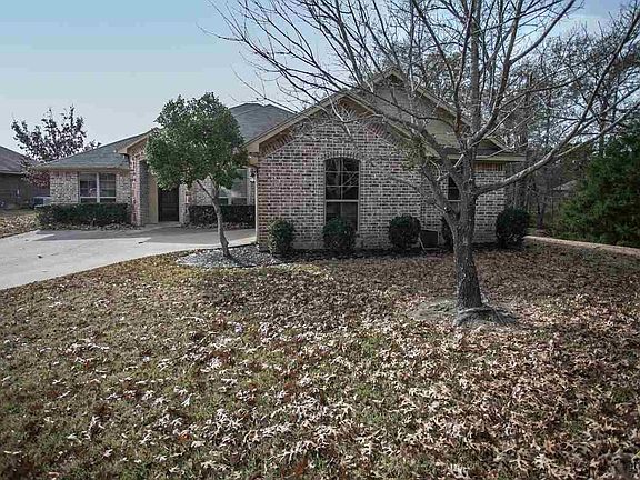 3rd image of 2503 Meadowglen Ct