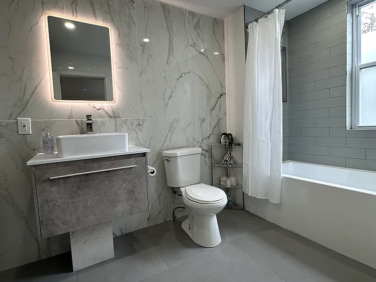 129 Pike St #4 — Photo 5